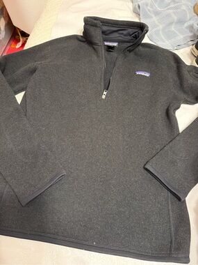 Patagonia men’s  Black Better Sweater Zip Pullover size M